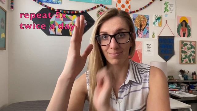 3 Easy Trigger Finger Stretches смотреть онлайн