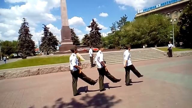 Смена караула у вечного огня. Волгоград. смотреть онлайн