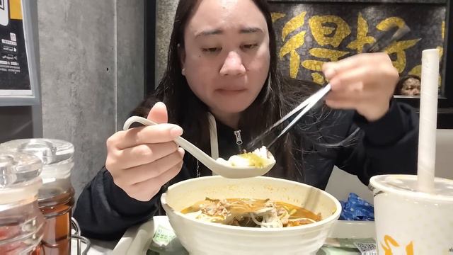 Eating dinner at Korean restaurant central Hong Kong смотреть онлайн
