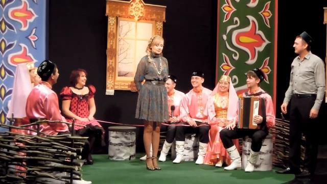 Айгуль Бариева изображает курицу смотреть онлайн