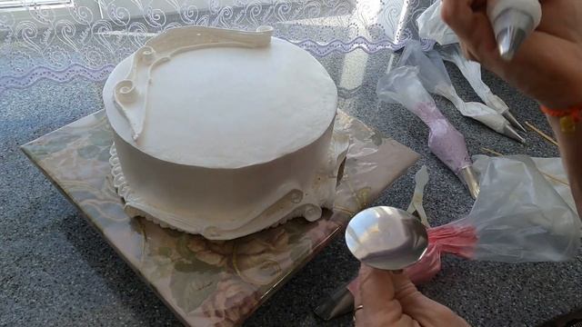 Торт для девушки на 18 лет | Кремовый торт на День рождения | Украсить торт на День рождения | смотреть онлайн