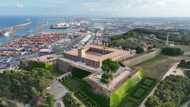 Barcelona, Spain by Drone | DJI, mavic 3 | 4k смотреть онлайн