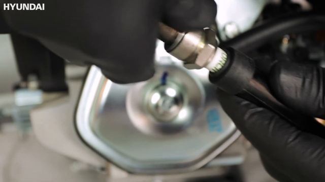 Comprobar si la bujía y la bobina de un generador HYUNDAI funciona correctamente смотреть онлайн