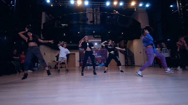 Alena Fox/MAKE YOUR SELF смотреть онлайн