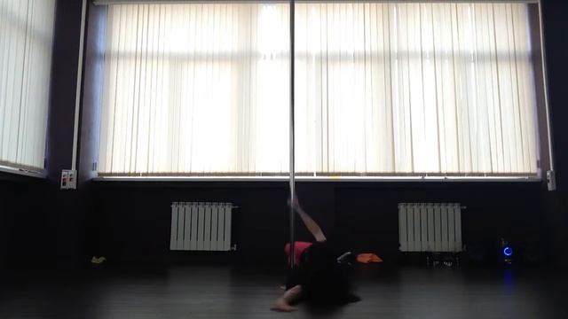 Пол дэнс для новичков, школа танцев МАРТЭ смотреть онлайн