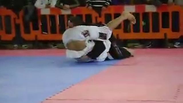 Thiago Monstro vs Mathias Ribeiro.AVI смотреть онлайн
