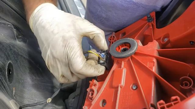 2016 2020 Mercedes X156 GLA250 GLA200 GLA45 HOW TO REMOVE LEFT OUTER TAILLIGHT