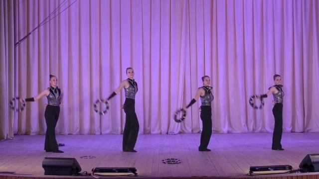 Групповые жонглёры "Квартет" Екатерина Федорова, Злата Витовская, София Патрина, Валерия Чёрная смотреть онлайн
