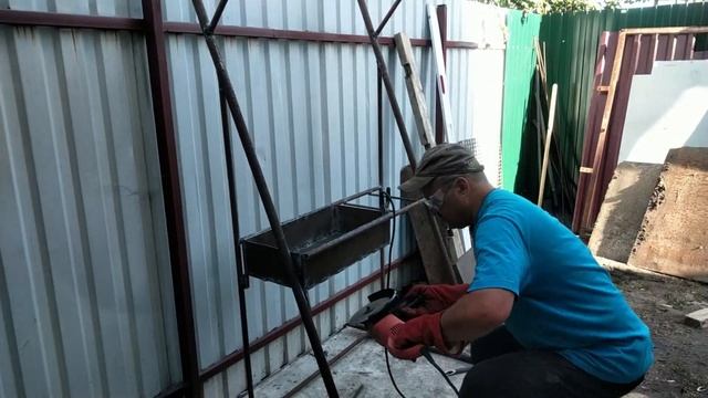 Мангал с крышей сделай сам.Три дня работы и мангал готов.Для начинающих и сварщиков. смотреть онлайн