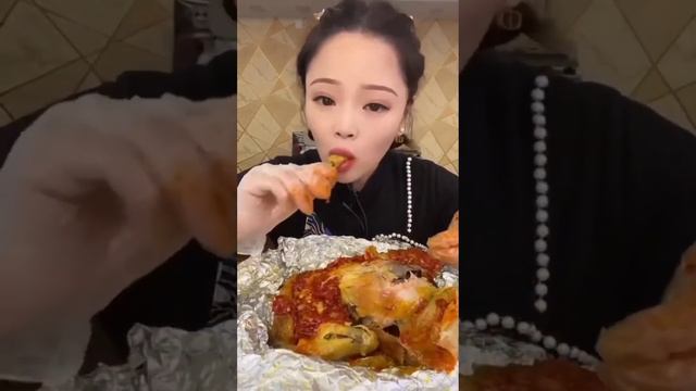 КИТАЙЦЫ ЕДЯТ НА КАМЕРУ / ASMR FOOD MUKBANG. ??? смотреть онлайн