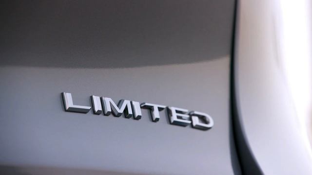 FIRST LOOK at 2023 Toyota Crown — Interior and Exterior смотреть онлайн