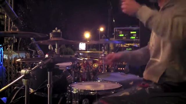Daniel Iudean Live Loredana Groza Apa 7.20.13. Oradea смотреть онлайн
