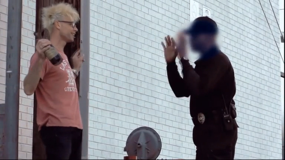 Уличная магия от копов) смотреть онлайн