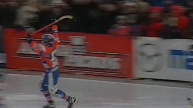 Bollnäs GIF- Edsbyns IF år 2000 sågs av 8 151–vilket är den största publiken vid en på över 50 år смотреть онлайн