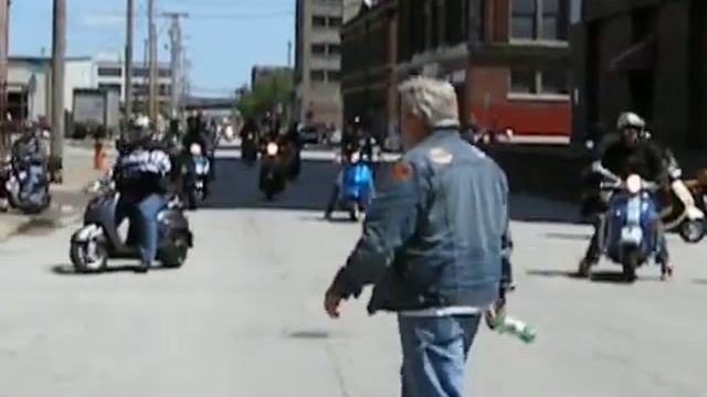 KC Tornado Ralley 5 scooters arrive at West Bottoms смотреть онлайн