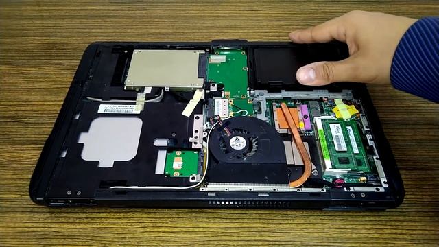 Дешевый Ноутбук с Копеечным Ремонтом - ВТОРИЧКА смотреть онлайн