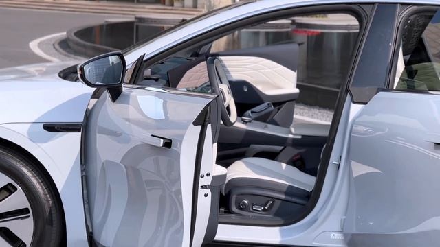 The evolution of Chinese Electric cars: Geely Galaxy E8 смотреть онлайн