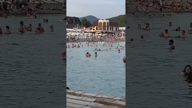 Архипо-Осиповка 10 июля 2024 года ⛅ Центральный пляж 🏖️ Видео: Savage смотреть онлайн