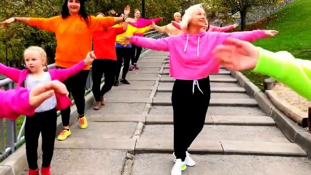 Наш танцевальный клип под песню Derulo Take you dancing