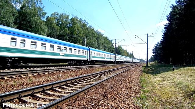 Электровоз ЧС2К-913 (ТЧЭ-6) со скорым поездом "Узбекистан" №005Ф Ташкент - Москва. смотреть онлайн