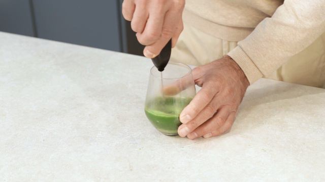 Как правильно приготовить МАТЧА ЛАТТЕ. смотреть онлайн