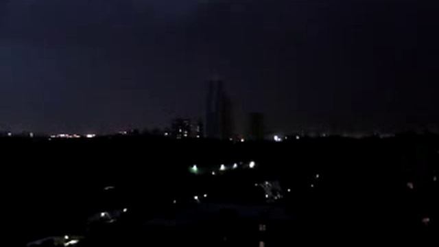 Молния на фоне ЖК "Северный парк" смотреть онлайн