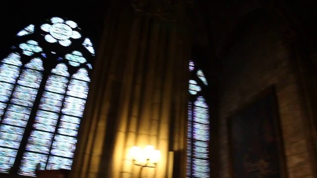 Месса в Нотр-Дам-де-Пари смотреть онлайн