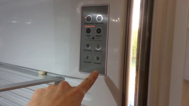Product Review - Fisher & Paykel Designer ActiveSmart RF540ADUSX4 American Fridge Freezer смотреть онлайн
