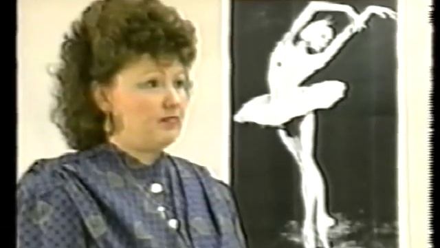 Sissonne ouverte. Classical Ballet Lesson. смотреть онлайн
