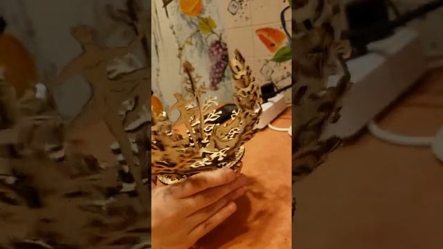 прекрасное древесное растение от компании UGEARS смотреть онлайн