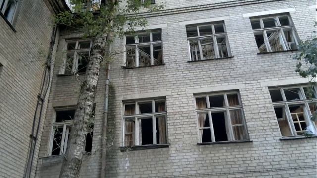 Артобстрел в г.Северодонецке. Школа-интернат, ул.Донецкая, д.1 смотреть онлайн
