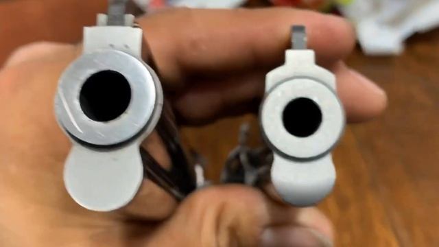 Colt Python vs. Smith & Wesson 686-6 Plus смотреть онлайн