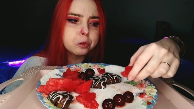 ПРЯНИКИ И АРБУЗ МУКБАНГ/mukbang