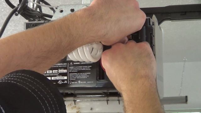 Why Is My Garage Door Opener Beeping?? смотреть онлайн
