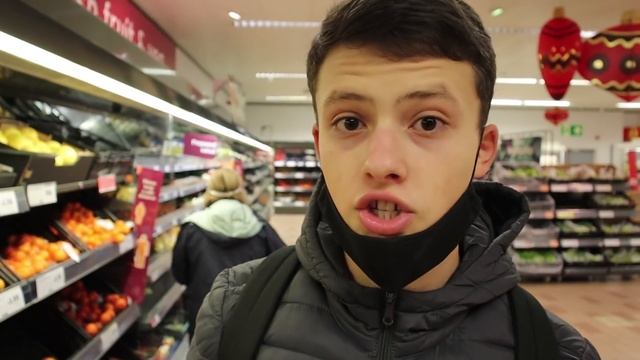 Сколько Денег Нужно на Продукты и Еду в АНГЛИИ!? LONDON Ep.10 смотреть онлайн