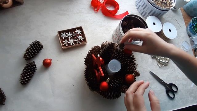 ПОДСВЕЧНИК С ГИРЛЯНДОЙ и красной звездой своими руками. Новогодний подсвечник на спиле дерева. смотреть онлайн