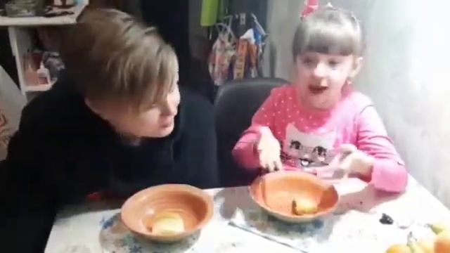 сравниваем чипсы "pringles" смотреть онлайн