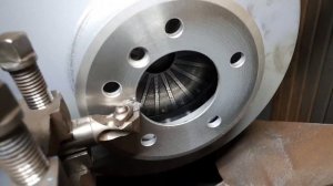 Тормозные диски ZIMMERMANN на BMW E60.