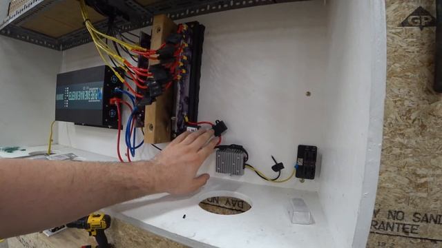 Making 12 volts from my 48 volt battery, DIY Powerwall смотреть онлайн