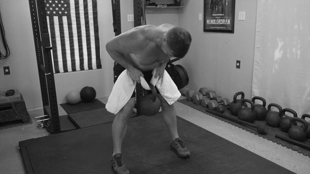 6 лучших упражнений с одной гирей для трапеций и широчайших. смотреть онлайн