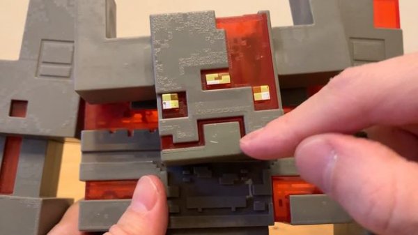 MINECRAFT DUNGEONS REDSTONE MONSTROSITY REVIEW!