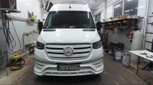 Мерседес Спринтер 906 переоборудование в 907, замена дверей всё из стеклопластика.