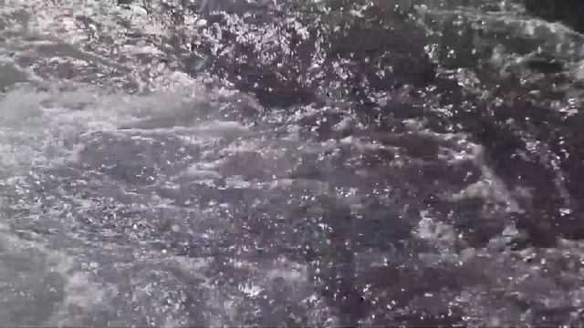 Горная река Кызыл - Кол с хрустальным цветом ледниковых вод приэльбрусья. смотреть онлайн