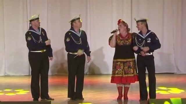 Артисты ансамбля песни и пляски Тихоокеанского флота выступили для жителей города смотреть онлайн