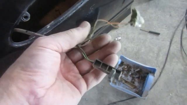 При разборке машины увидел то,чего не было в моих планах. смотреть онлайн