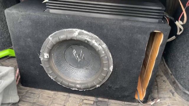 ГРОМКАЯ МУЗЫКА В ПАЦАНСКИЙ ТАЗ смотреть онлайн