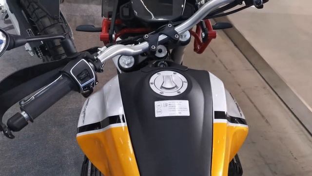 2023 Moto Guzzi V85 TT In-depth Walkaround