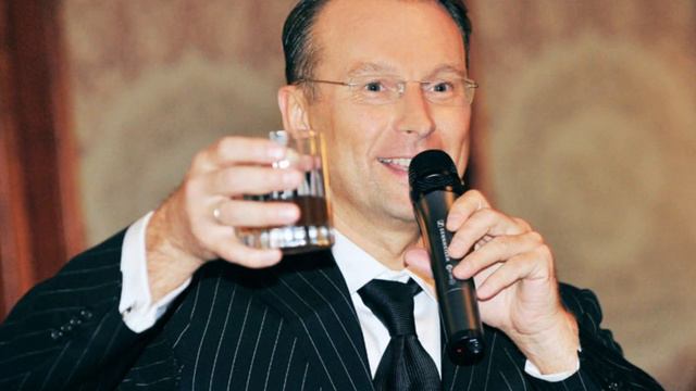 Дмитрий Чекалкин поговорил с Ванкувером и отправился раздавать листовки смотреть онлайн