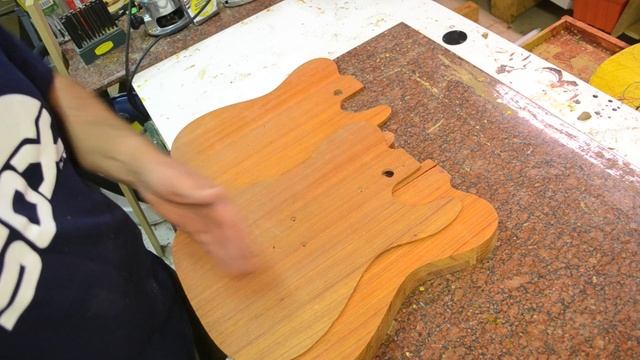Luthier Wood Review: Padauk / Padouk African hardwood with great tap tone for guitar body tonewood смотреть онлайн