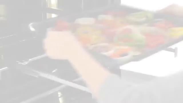 Дверца с функцией бесшумного и легкого закрытия SoftClose в духовых шкафах Bosch смотреть онлайн